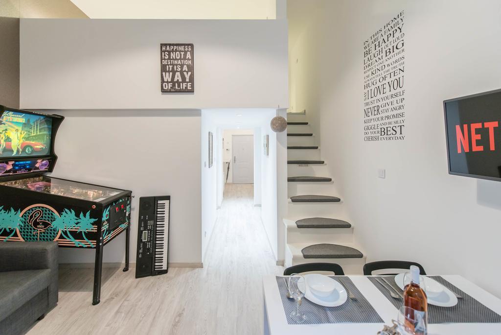 Happy Home Joy - Apartment With Free Pinball Machine Budapesta Exterior foto