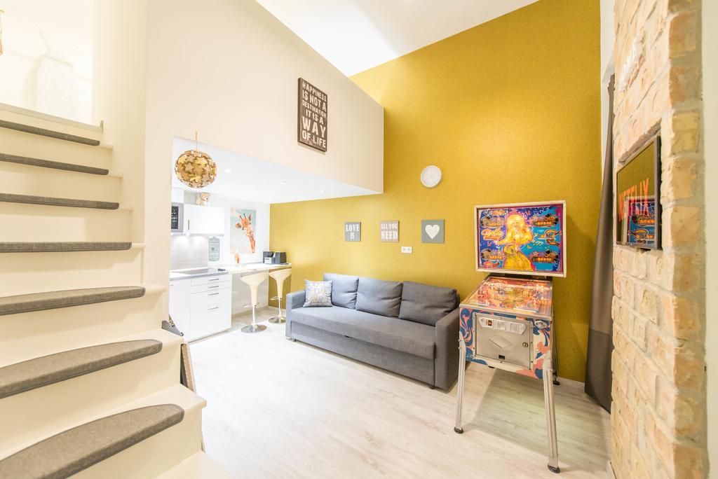 Happy Home Joy - Apartment With Free Pinball Machine Budapesta Exterior foto
